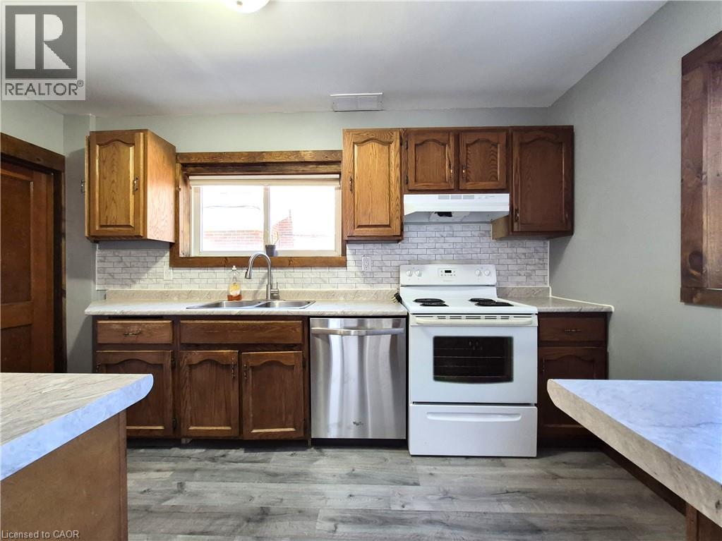 












119 NORFOLK Street S

,
Simcoe,




Ontario
N3Y2W3

