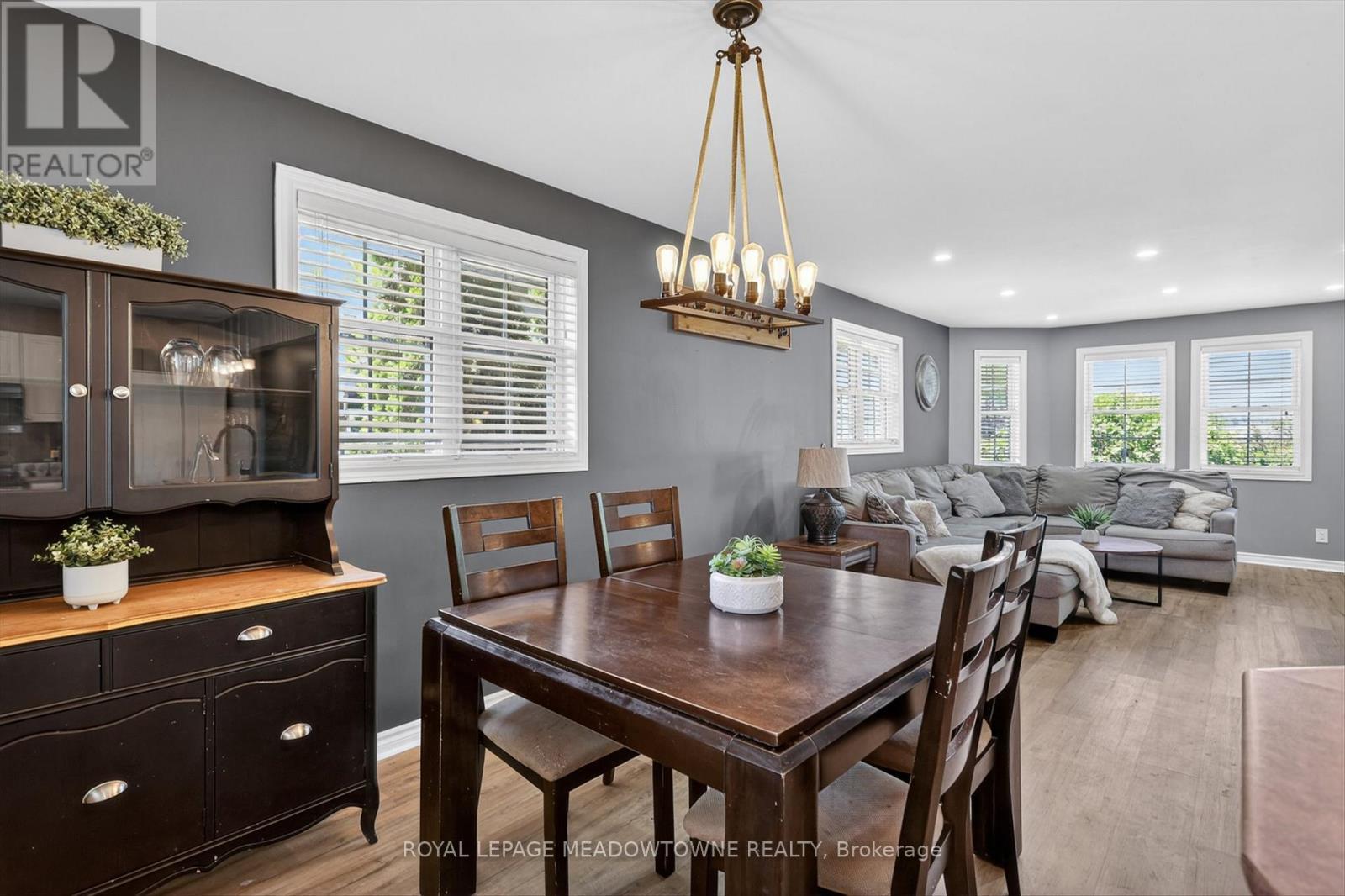 












1073 SERPENT MOUNDS ROAD

,
Otonabee-South Monaghan,




Ontario
K0L2G0

