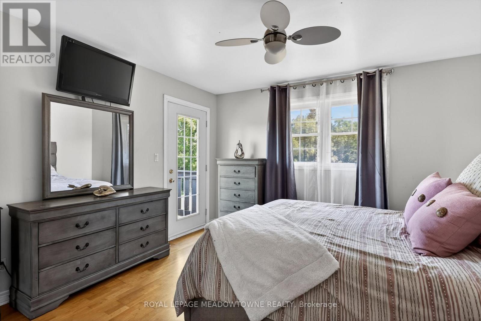 












1073 SERPENT MOUNDS ROAD

,
Otonabee-South Monaghan,




Ontario
K0L2G0


