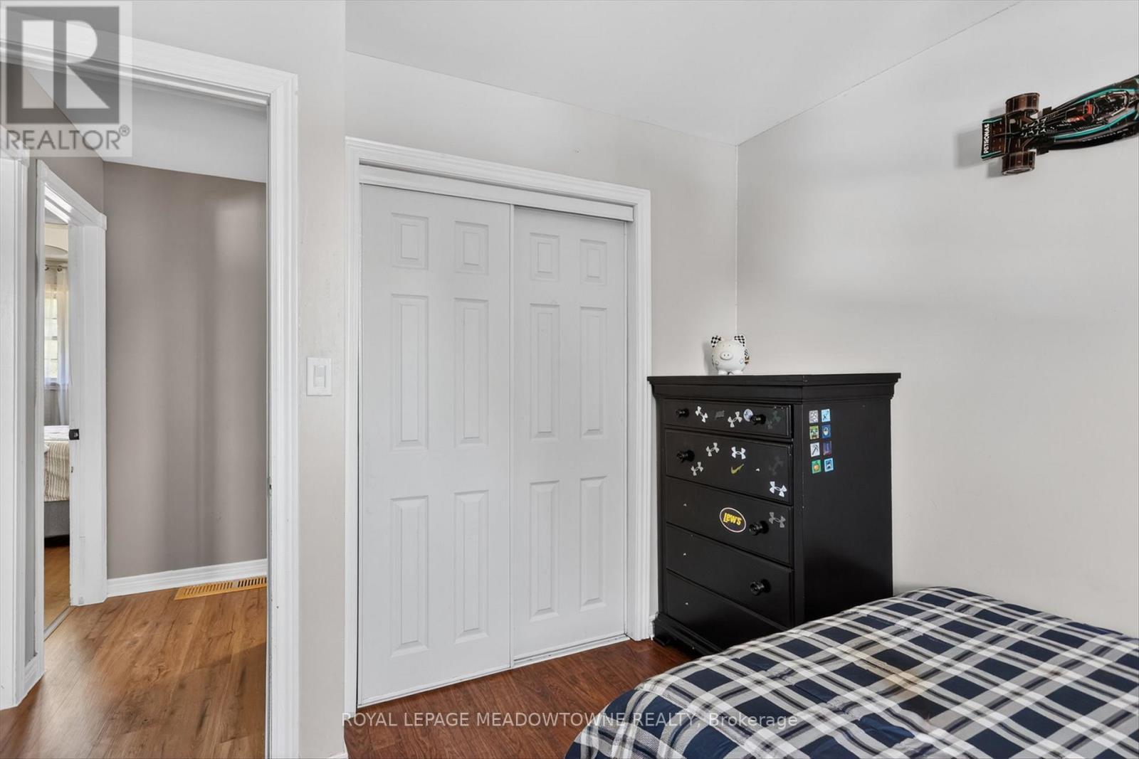 












1073 SERPENT MOUNDS ROAD

,
Otonabee-South Monaghan,




Ontario
K0L2G0

