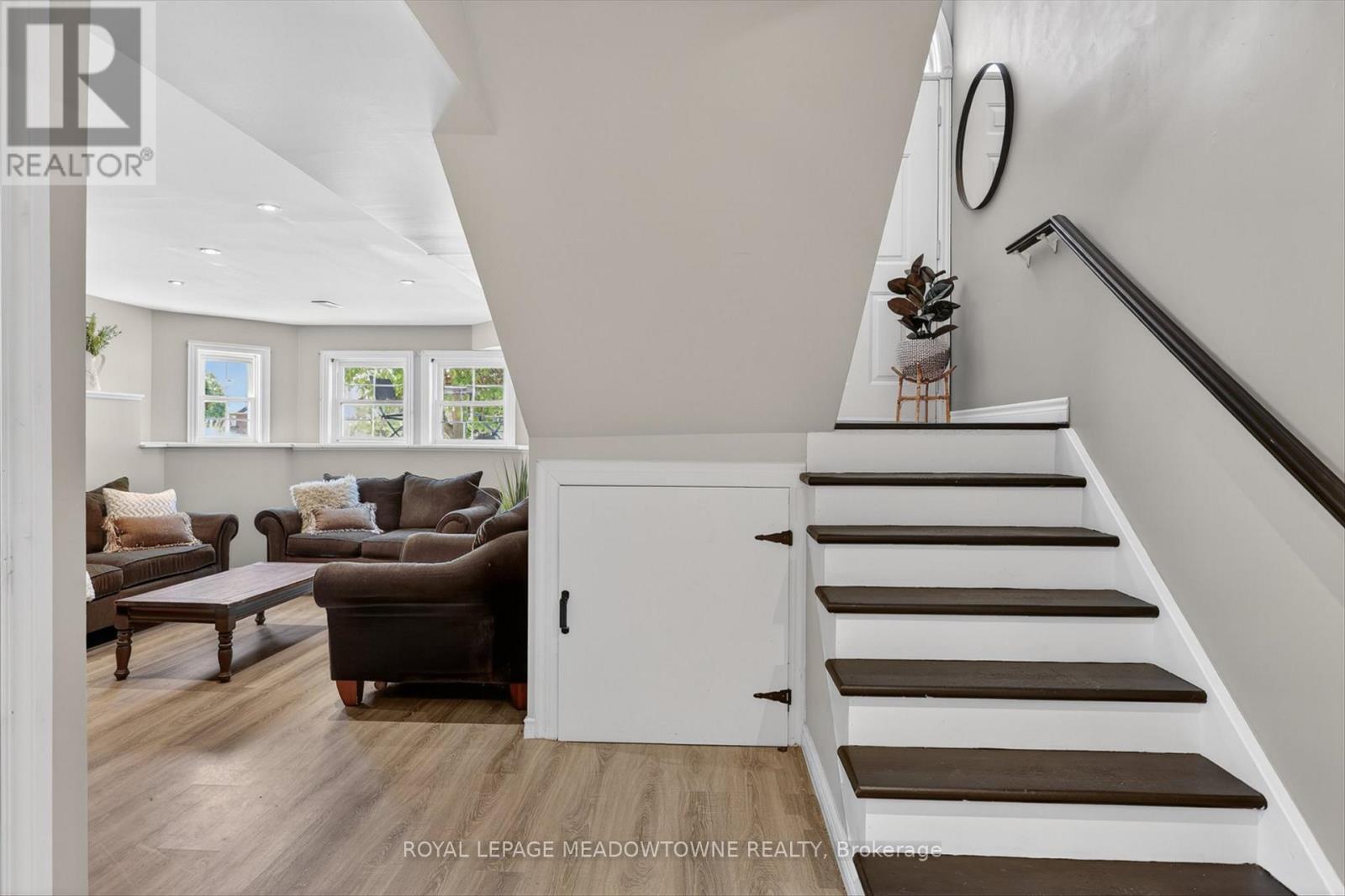 












1073 SERPENT MOUNDS ROAD

,
Otonabee-South Monaghan,




Ontario
K0L2G0

