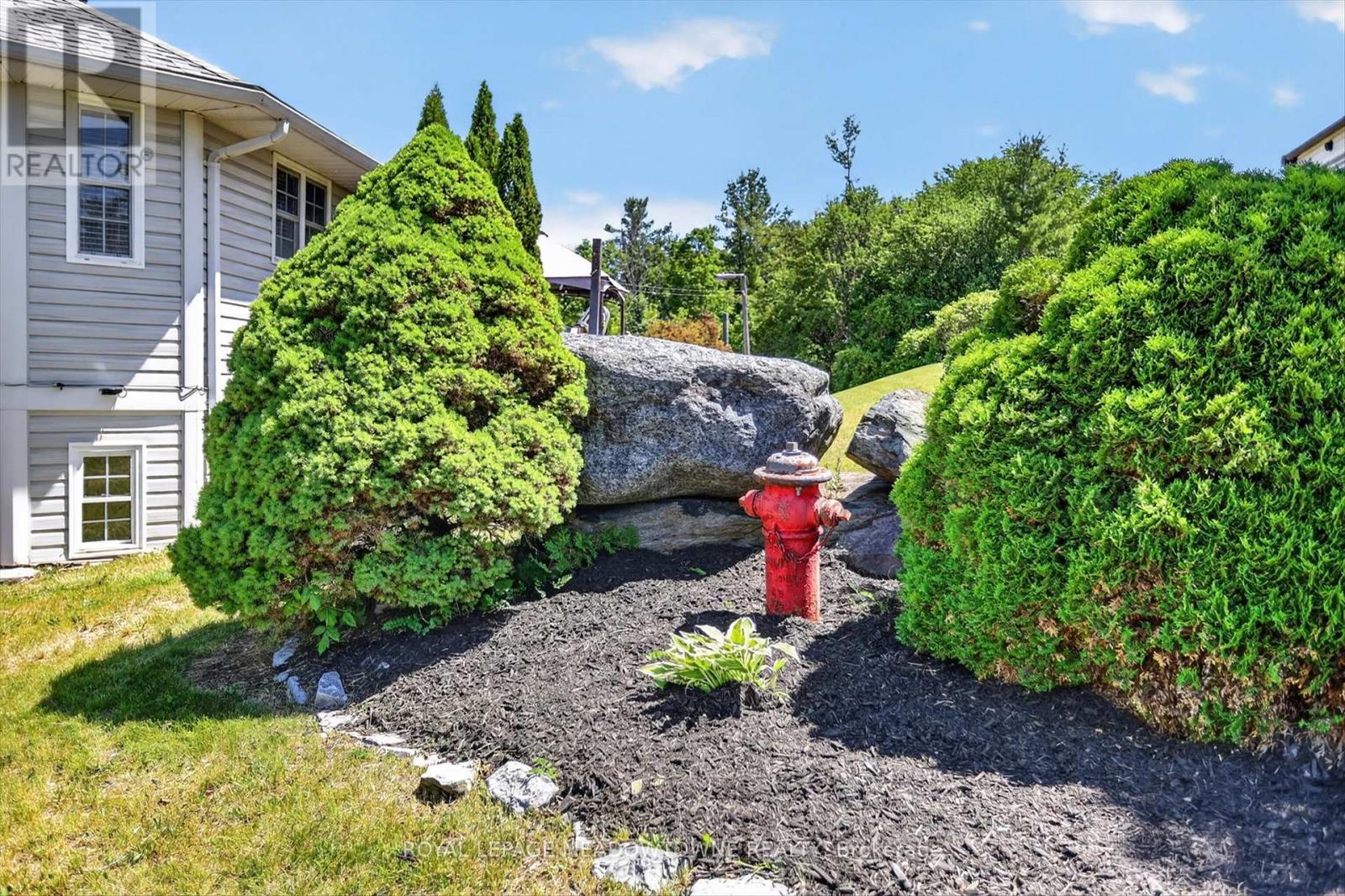 












1073 SERPENT MOUNDS ROAD

,
Otonabee-South Monaghan,




Ontario
K0L2G0


