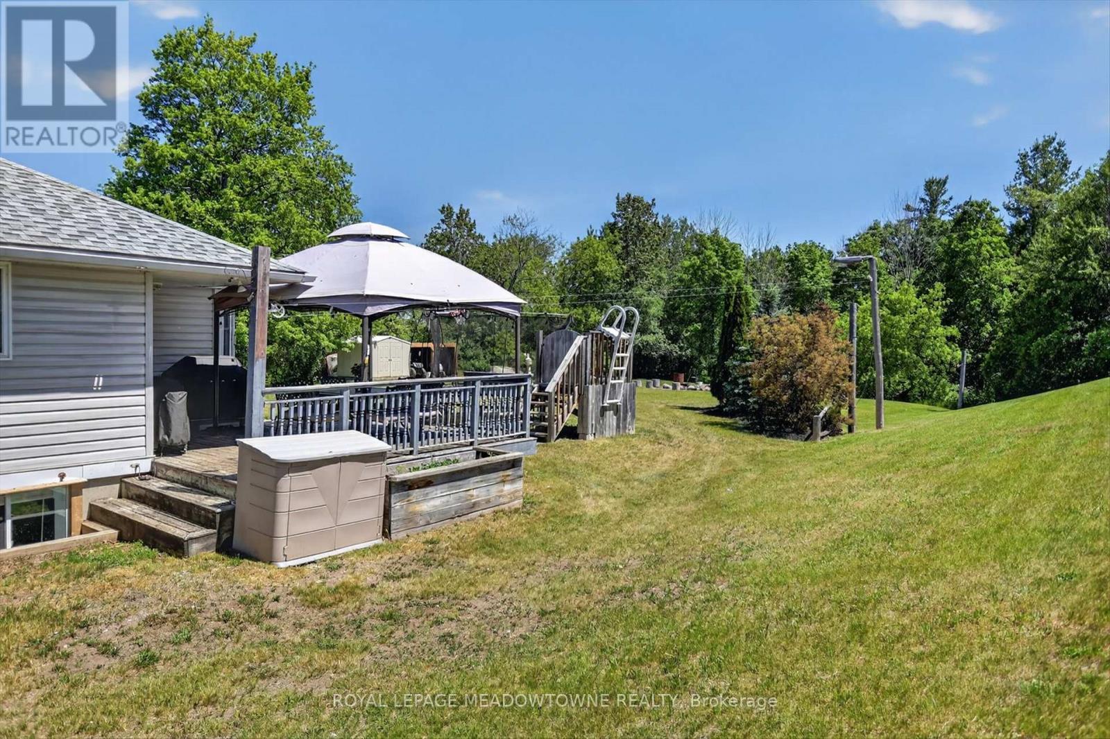 












1073 SERPENT MOUNDS ROAD

,
Otonabee-South Monaghan,




Ontario
K0L2G0

