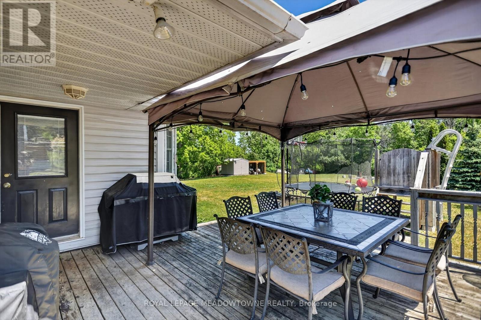 












1073 SERPENT MOUNDS ROAD

,
Otonabee-South Monaghan,




Ontario
K0L2G0

