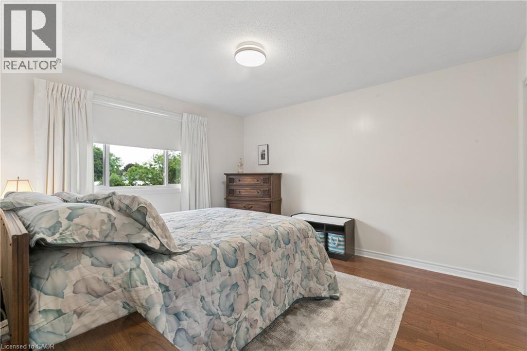 












406 IRONWOOD Road

,
Guelph,




Ontario
N1G3N8

