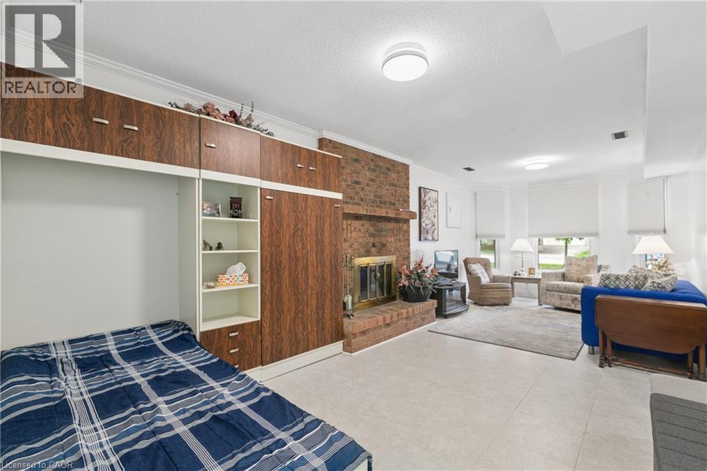 












406 IRONWOOD Road

,
Guelph,




Ontario
N1G3N8

