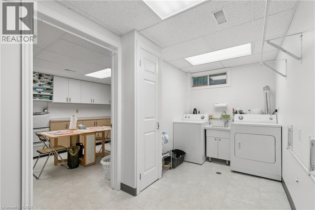 












406 IRONWOOD Road

,
Guelph,




Ontario
N1G3N8

