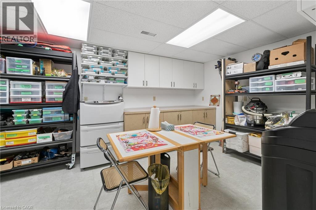 












406 IRONWOOD Road

,
Guelph,




Ontario
N1G3N8

