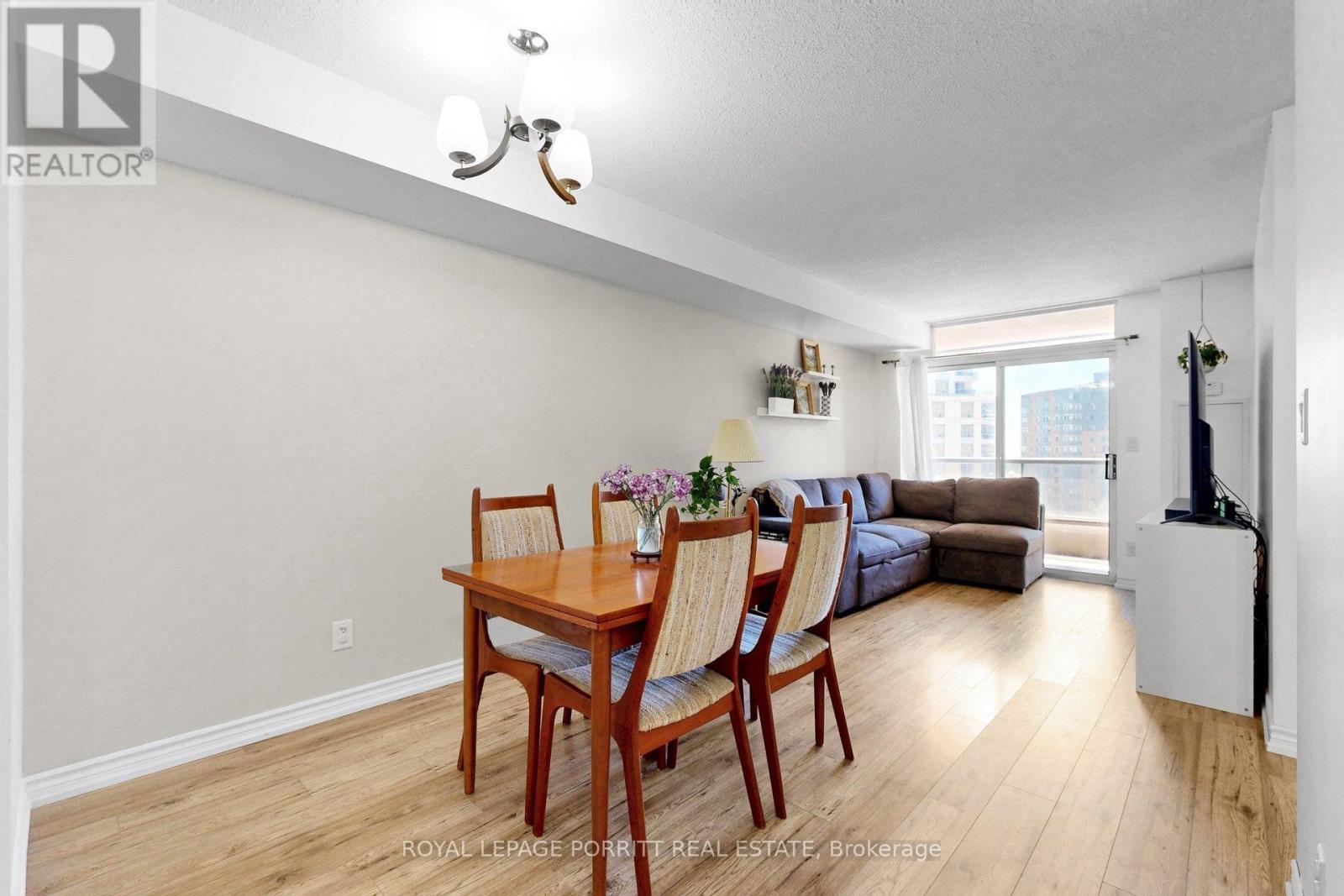 












927 - 3888 DUKE OF YORK BOULEVARD

,
Mississauga,




Ontario
L5A4P5

