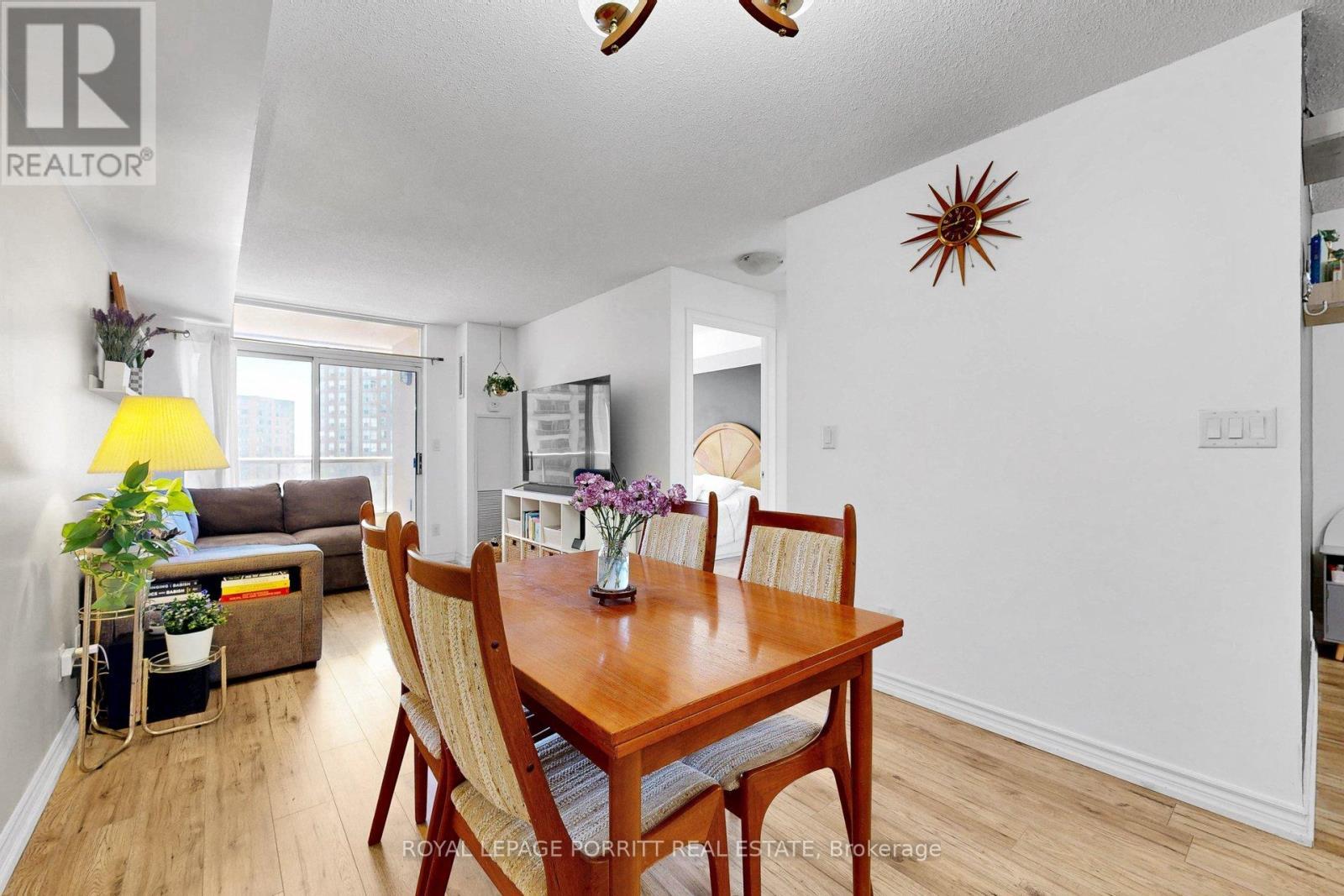 












927 - 3888 DUKE OF YORK BOULEVARD

,
Mississauga,




Ontario
L5A4P5

