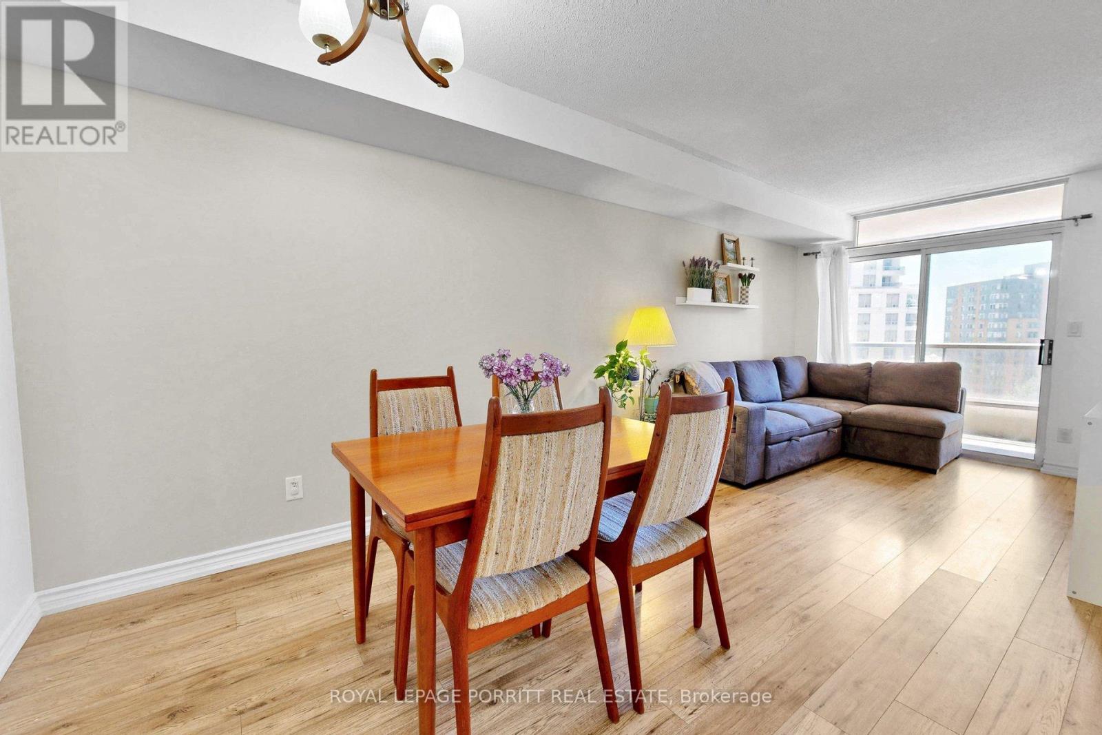 












927 - 3888 DUKE OF YORK BOULEVARD

,
Mississauga,




Ontario
L5A4P5

