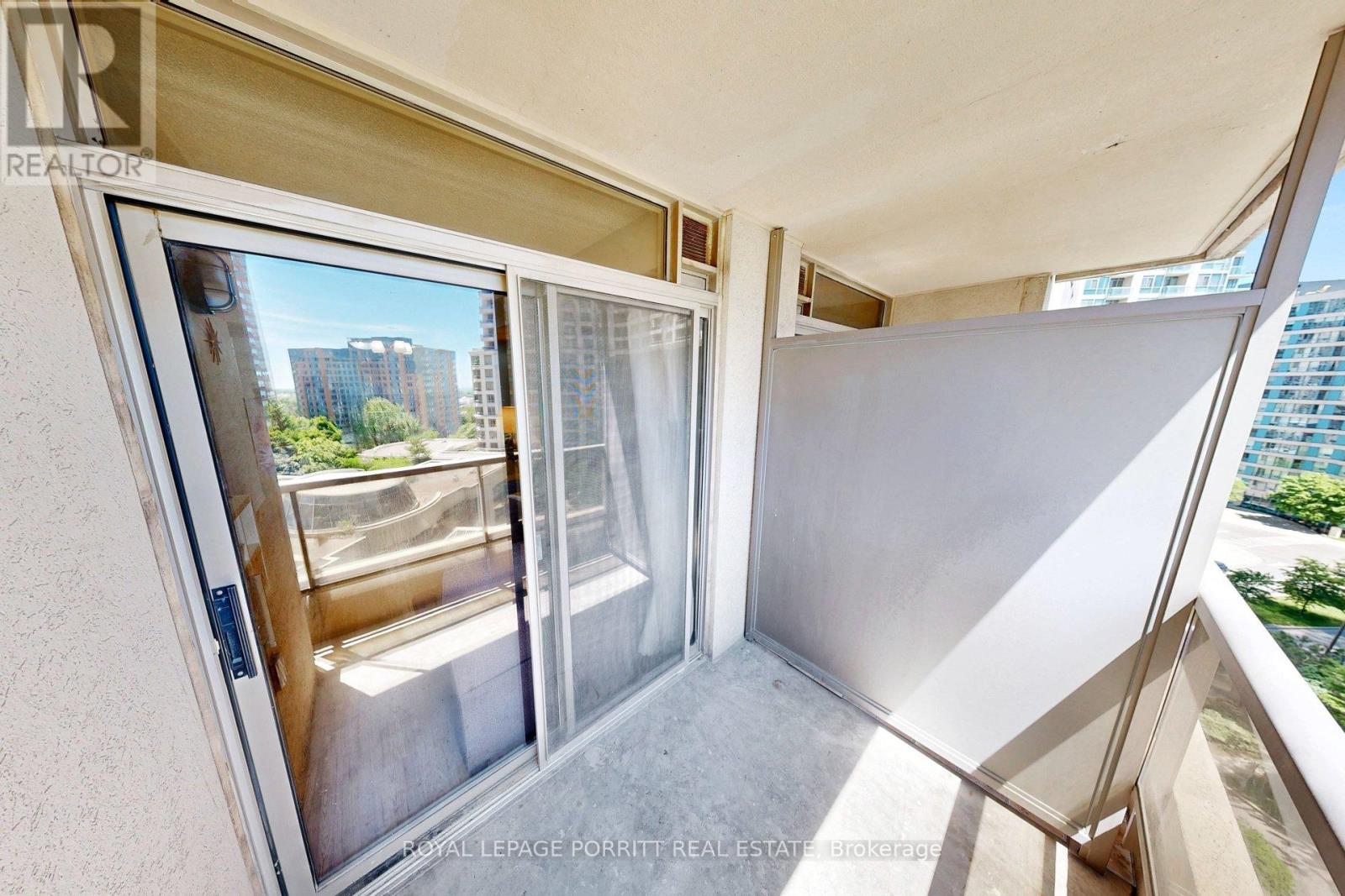 












927 - 3888 DUKE OF YORK BOULEVARD

,
Mississauga,




Ontario
L5A4P5

