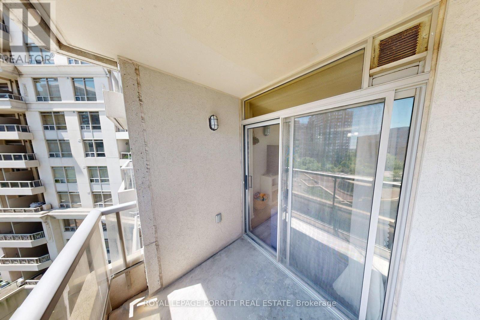 












927 - 3888 DUKE OF YORK BOULEVARD

,
Mississauga,




Ontario
L5A4P5

