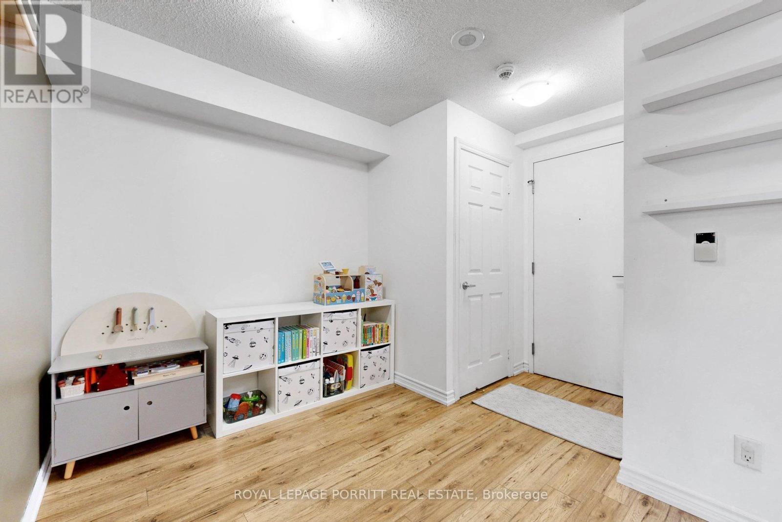 












927 - 3888 DUKE OF YORK BOULEVARD

,
Mississauga,




Ontario
L5A4P5

