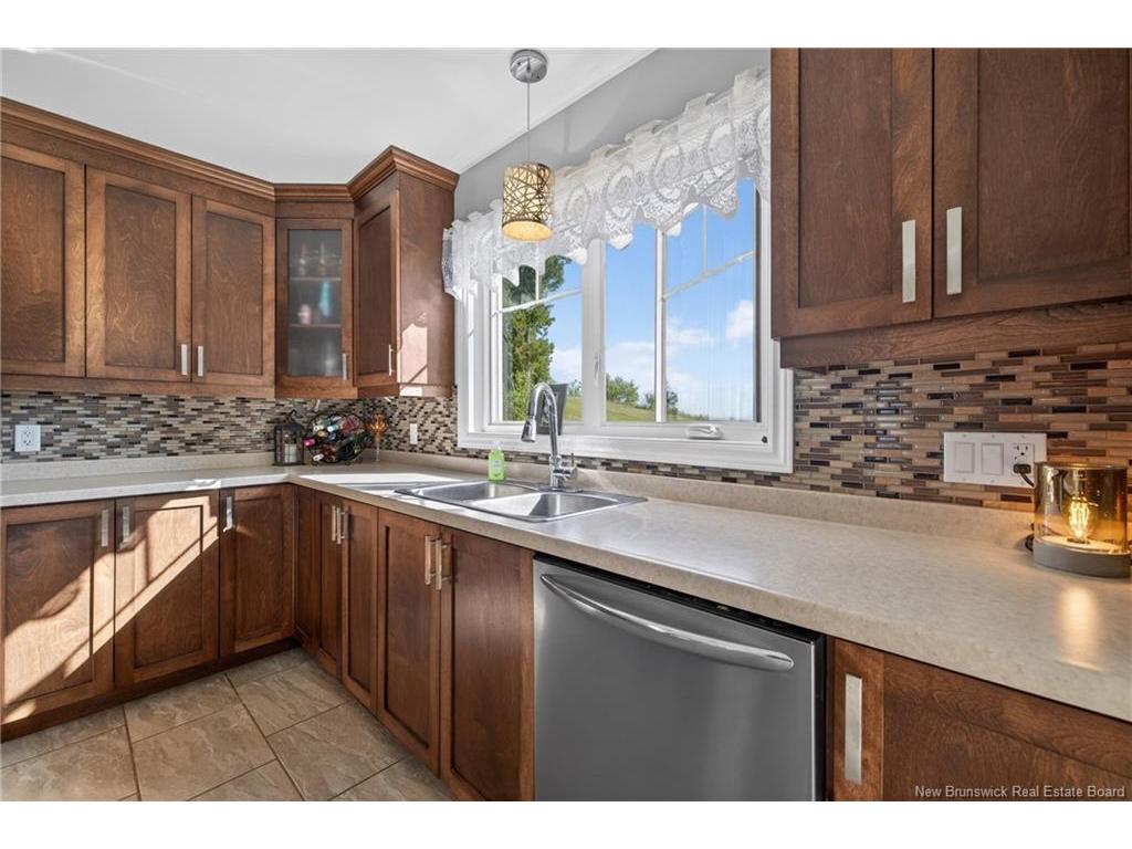 









40


Island View

LANE,
Sea Side,




NB
E8G 0A8

