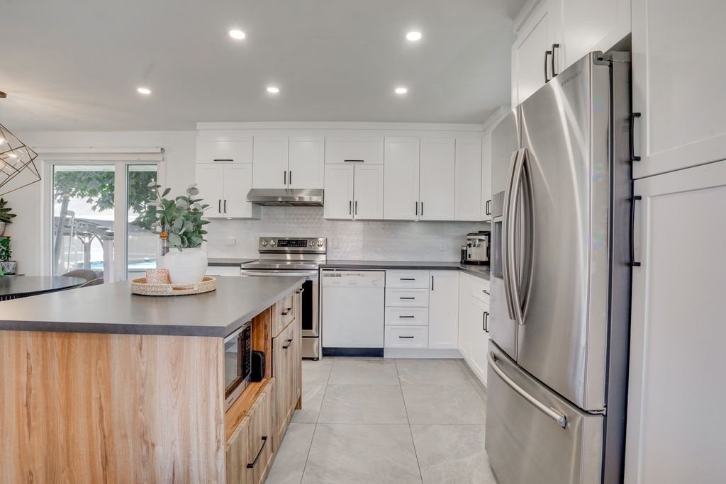 









442


Rue Vallières

,
Gatineau (Gatineau),




QC
J8P6W4

