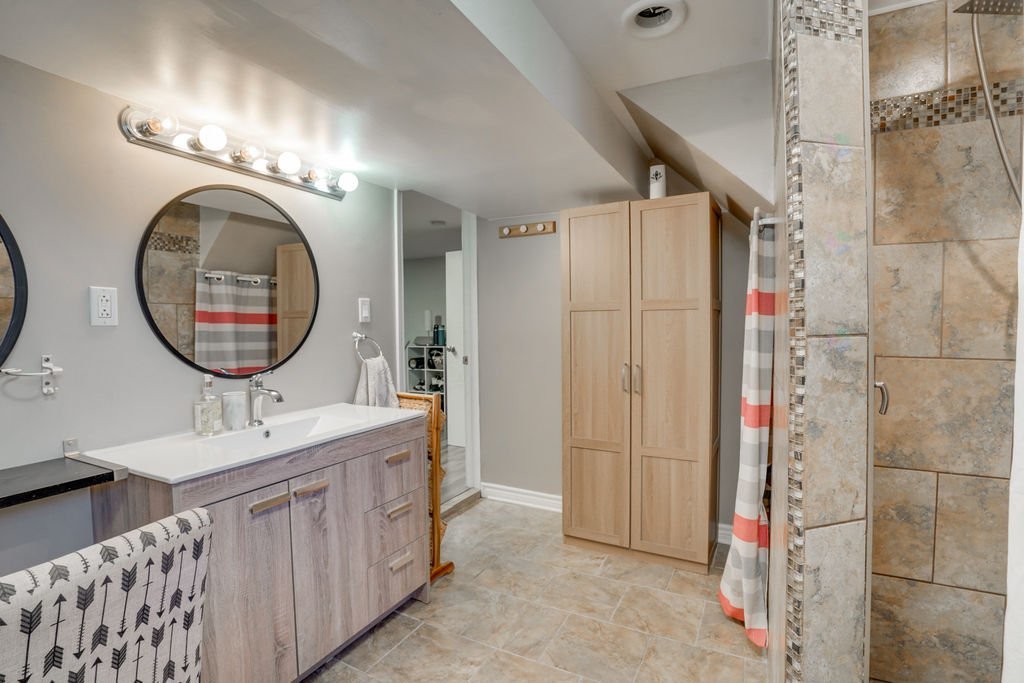 









442


Rue Vallières

,
Gatineau (Gatineau),




QC
J8P6W4


