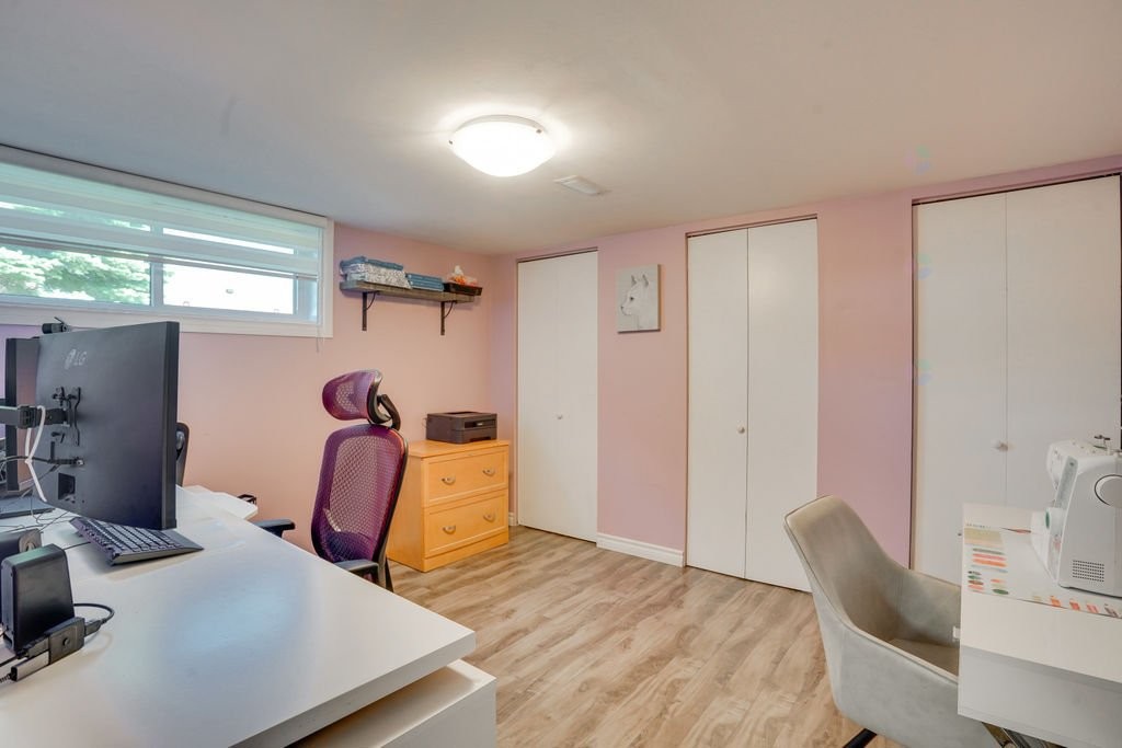 









442


Rue Vallières

,
Gatineau (Gatineau),




QC
J8P6W4

