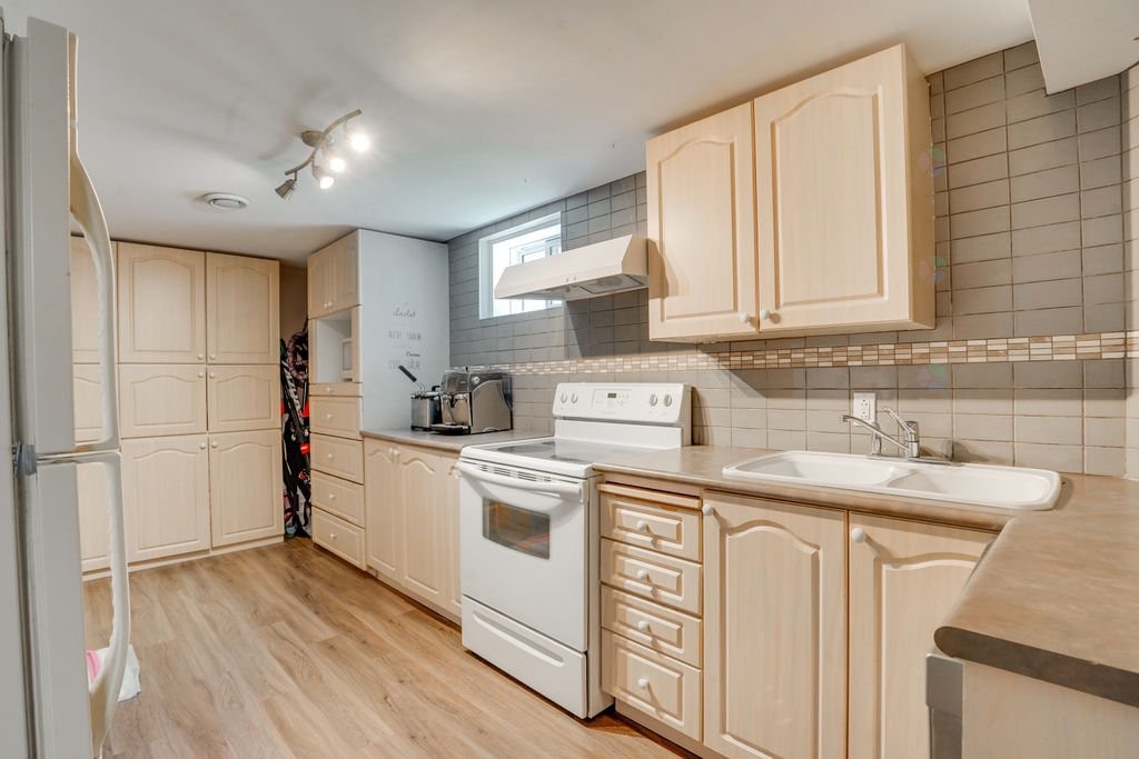 









442


Rue Vallières

,
Gatineau (Gatineau),




QC
J8P6W4


