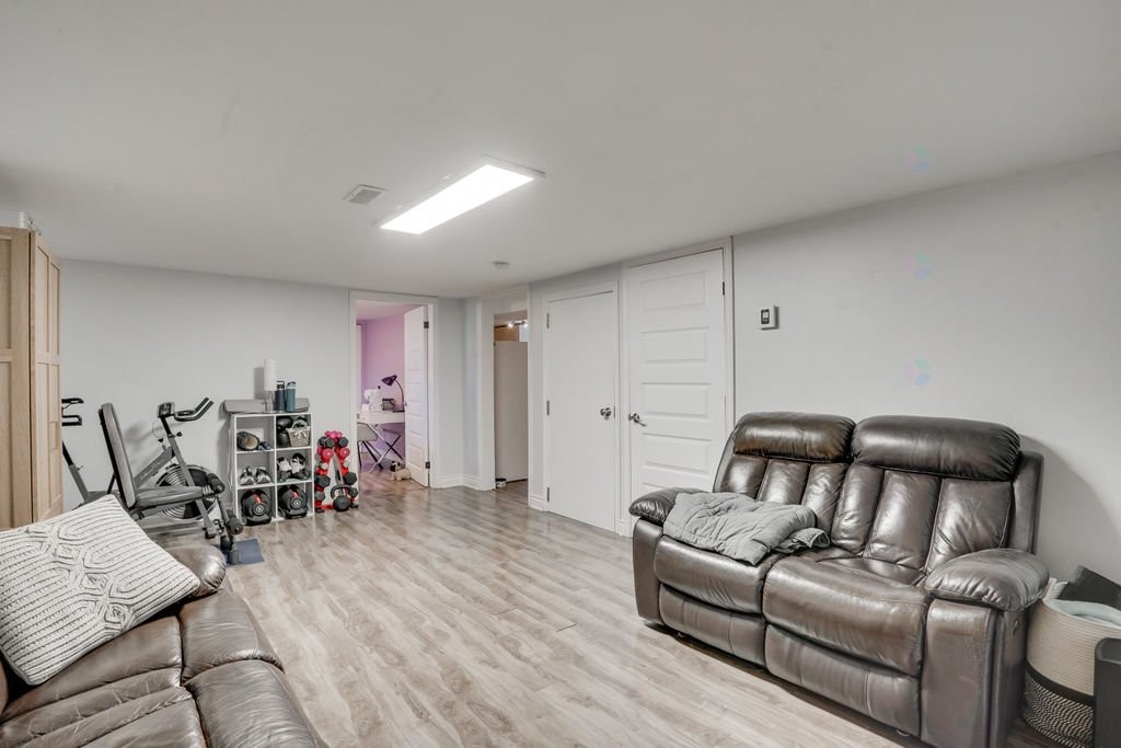 









442


Rue Vallières

,
Gatineau (Gatineau),




QC
J8P6W4

