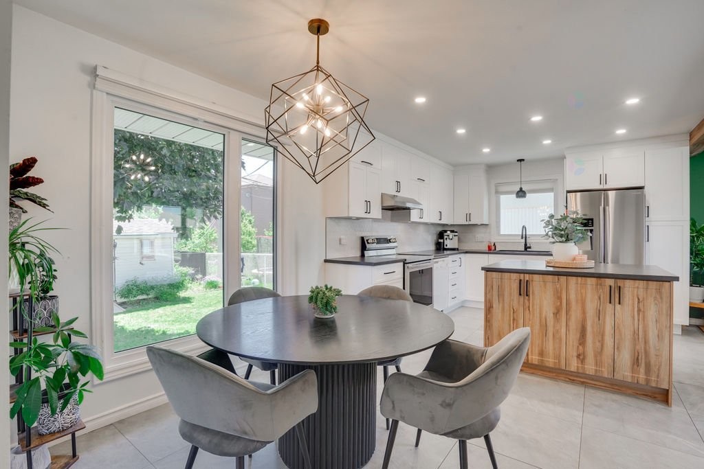 









442


Rue Vallières

,
Gatineau (Gatineau),




QC
J8P6W4

