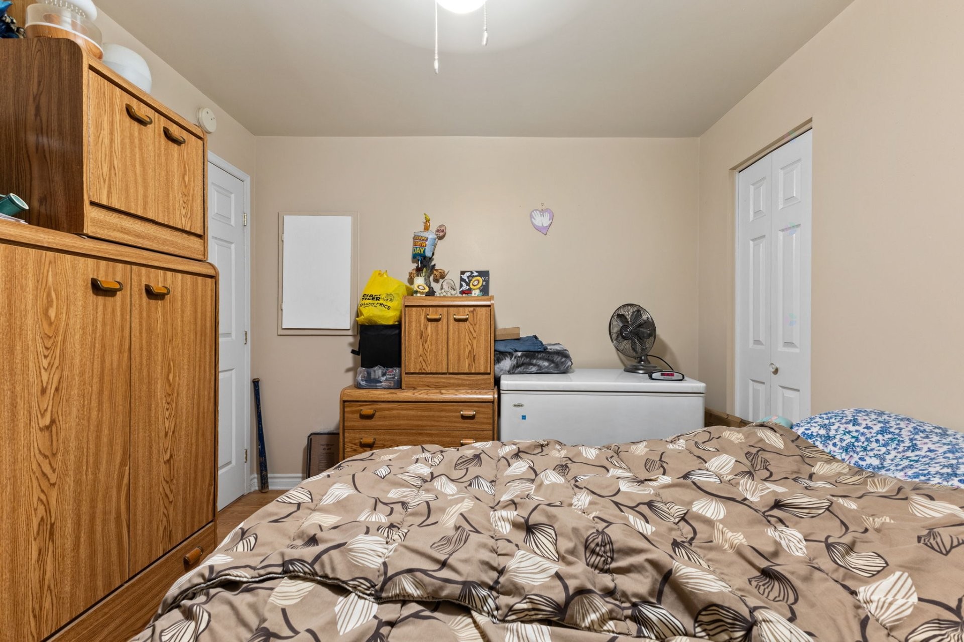 









401

 - 409


Av. de Buckingham

,
Gatineau (Buckingham),




QC
J8L2G8

