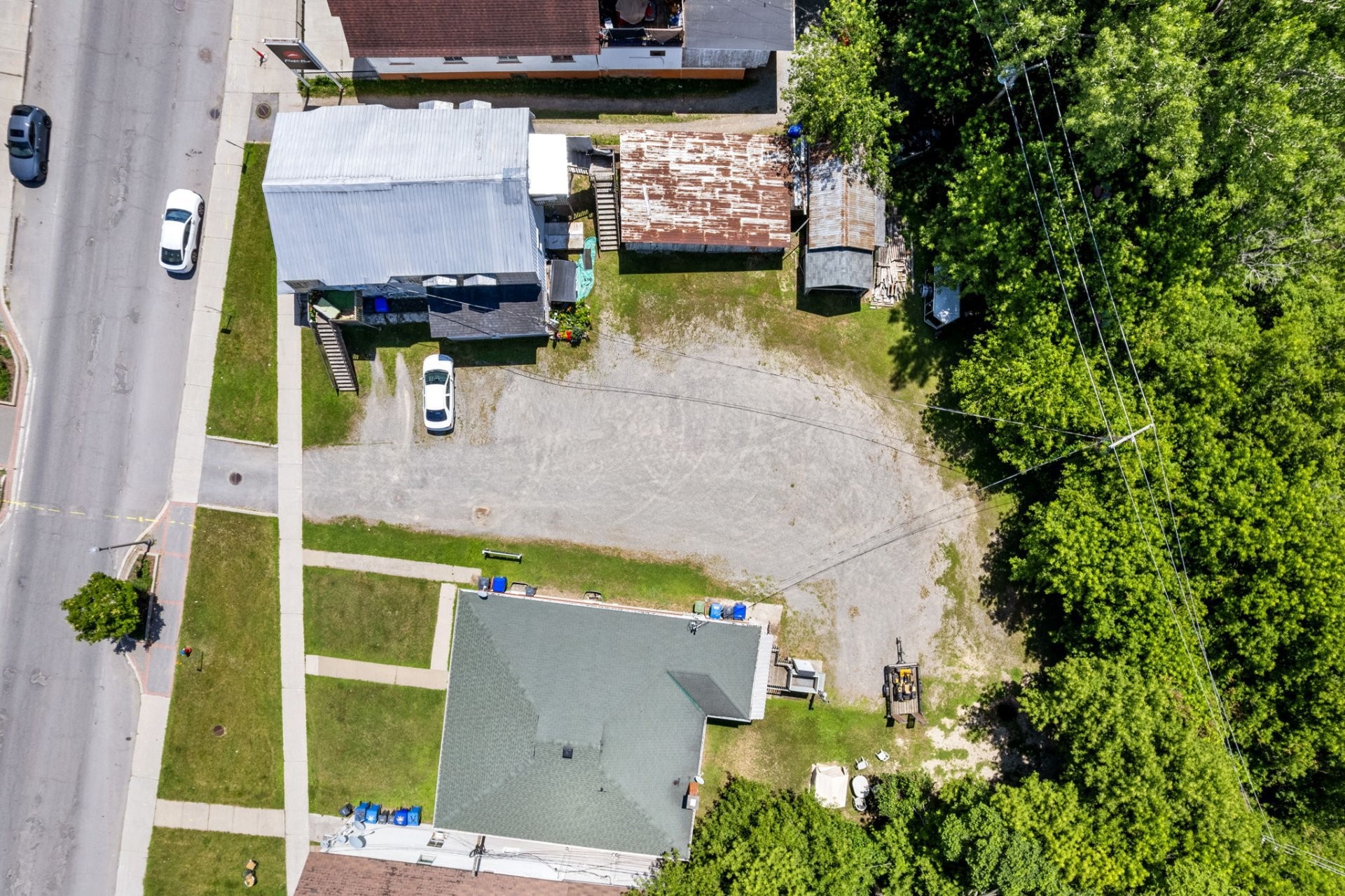 









401

 - 409


Av. de Buckingham

,
Gatineau (Buckingham),




QC
J8L2G8

