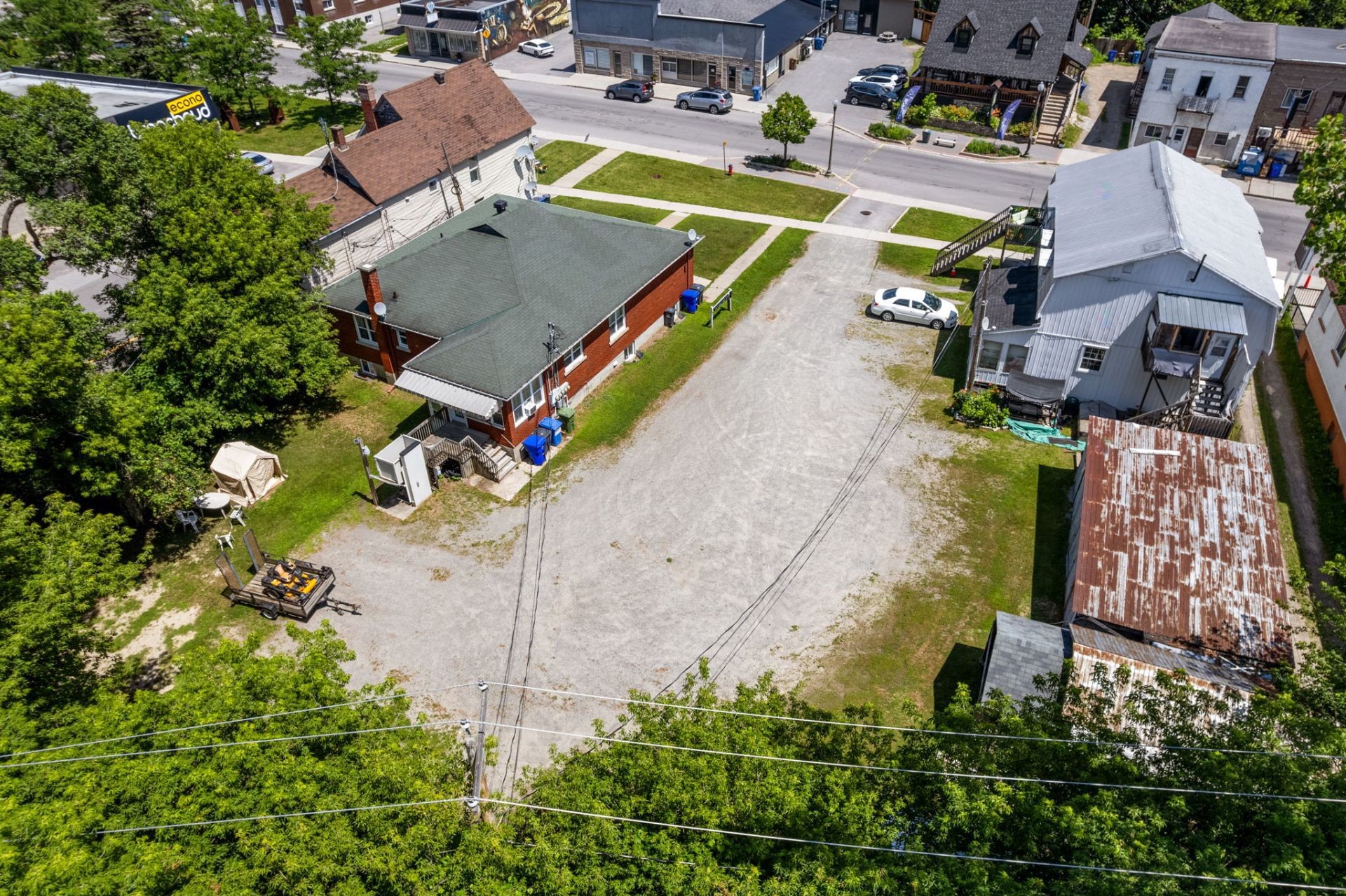 









401

 - 409


Av. de Buckingham

,
Gatineau (Buckingham),




QC
J8L2G8

