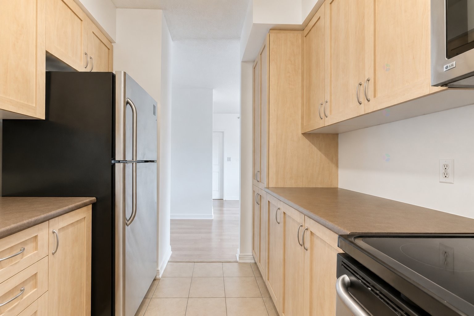 









551


Rue de la Montagne

, 704,
Montréal (Ville-Marie),




QC
H3C6S4

