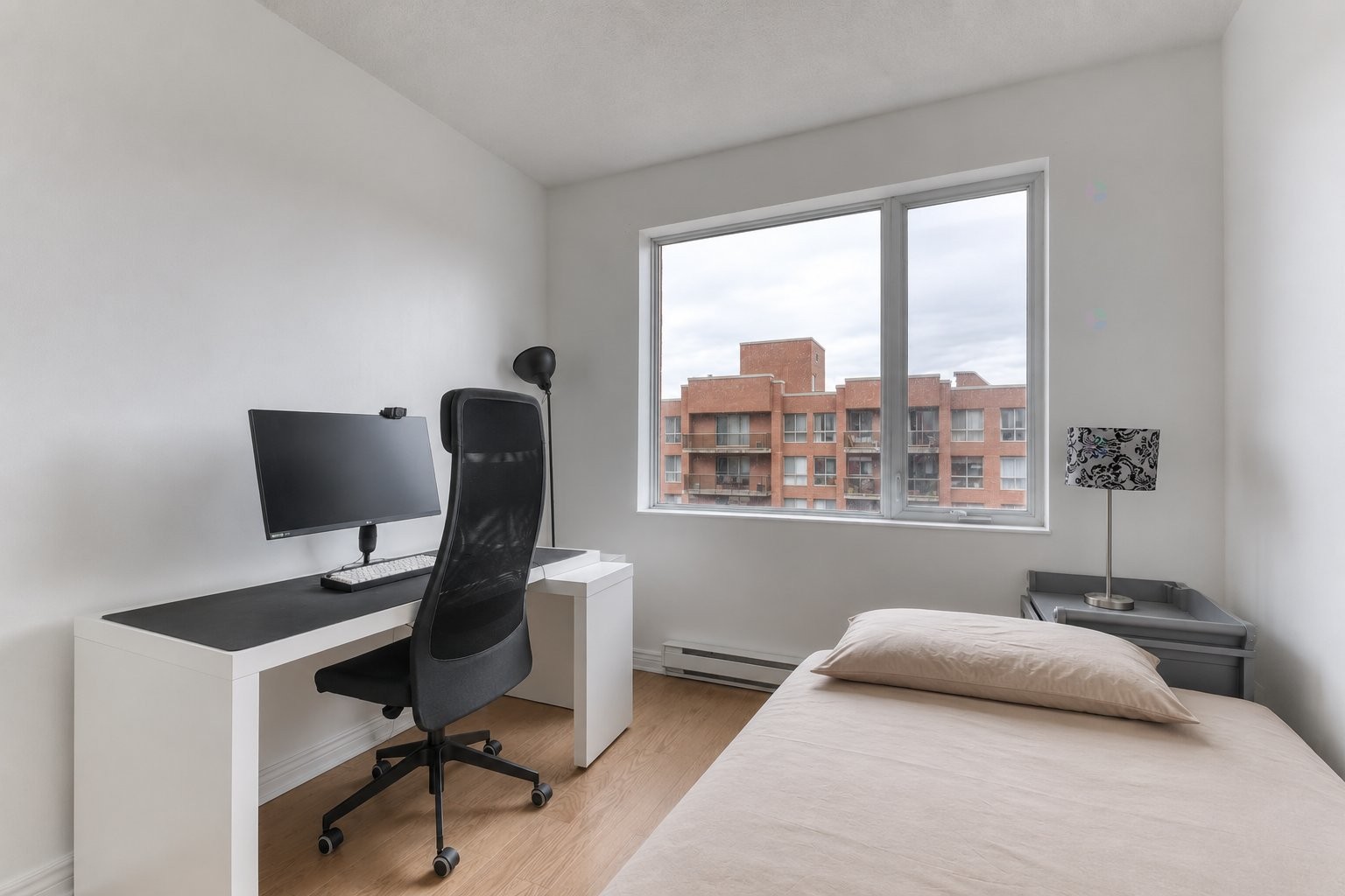 









551


Rue de la Montagne

, 704,
Montréal (Ville-Marie),




QC
H3C6S4

