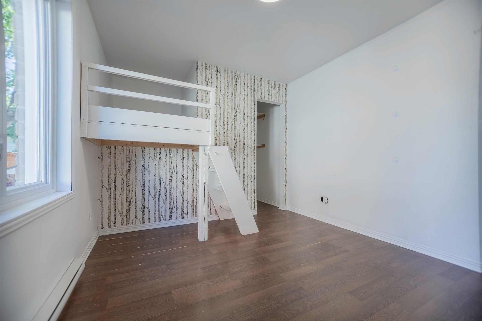 









2012

 - 2014


Rue St-Pierre

,
Longueuil (Le Vieux-Longueuil),




QC
J4P3K6

