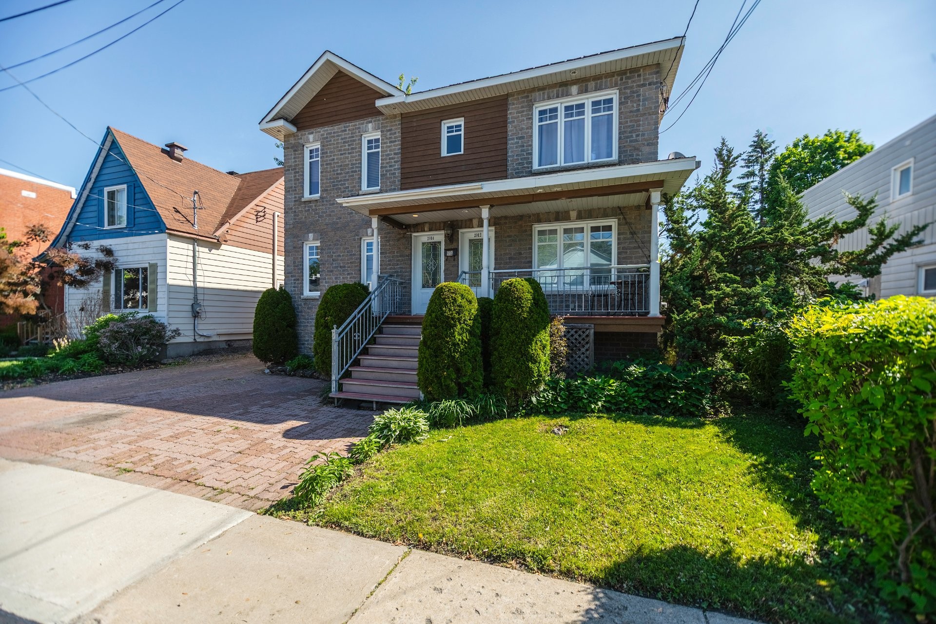 









2012

 - 2014


Rue St-Pierre

,
Longueuil (Le Vieux-Longueuil),




QC
J4P3K6


