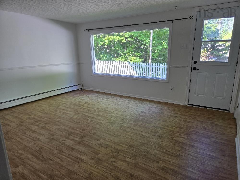 












42 McLean Street

,
Truro,




NS
B2N 4W1

