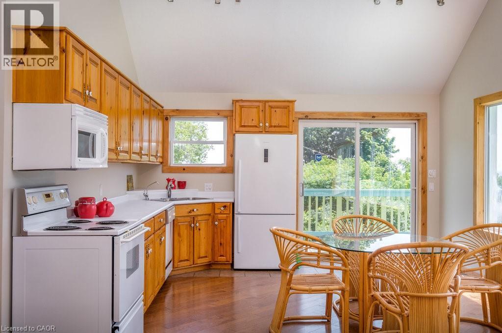 












210 HILLSIDE Avenue

,
Normandale,




Ontario
N0E1T0

