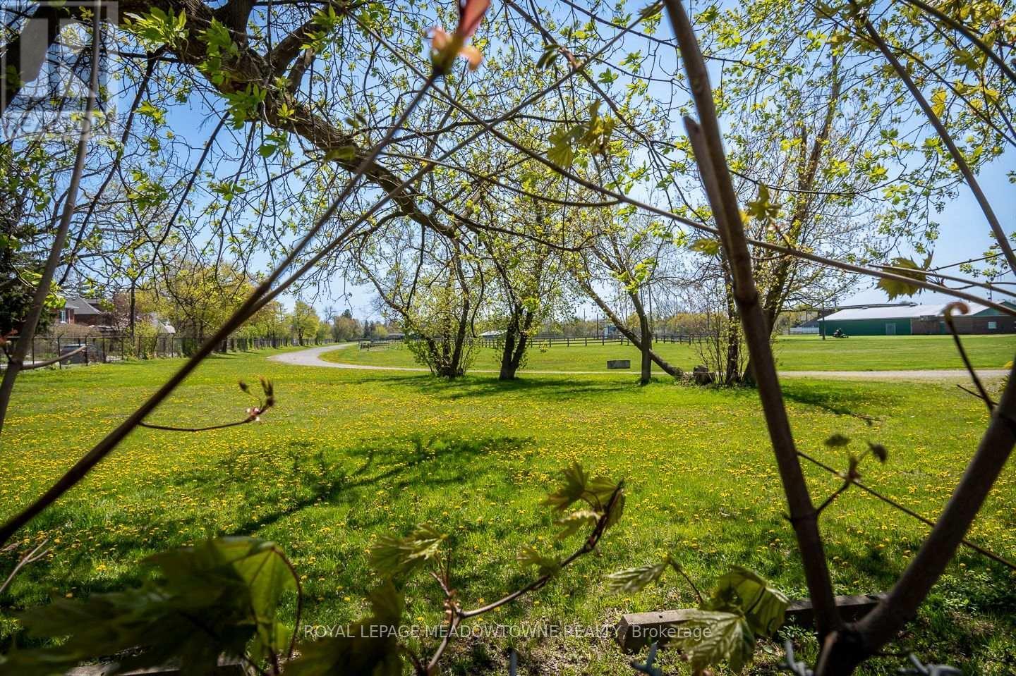 












90 THOMAS STREET

,
Milton,




Ontario
L9T2E2

