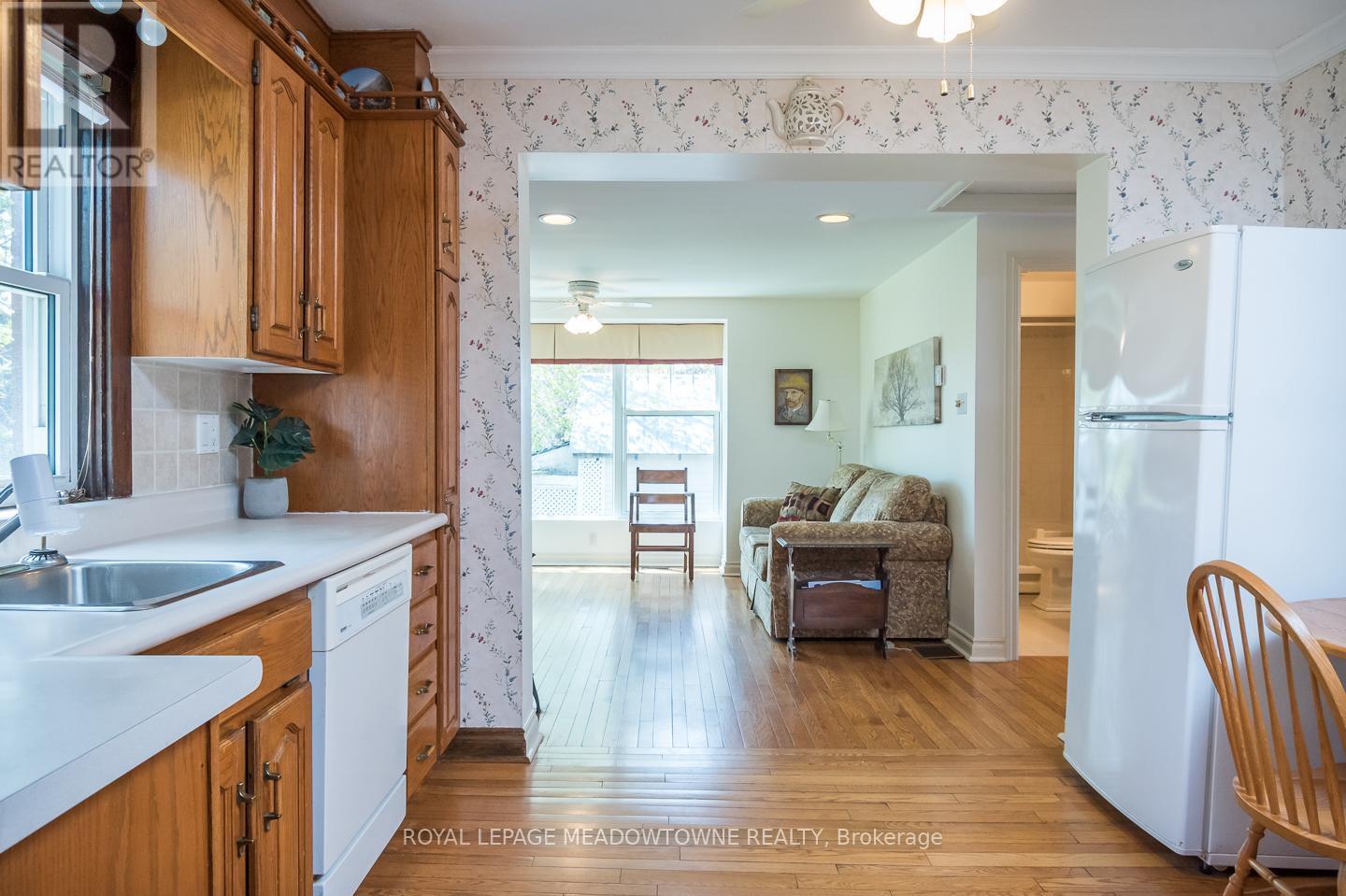 












90 THOMAS STREET

,
Milton,




Ontario
L9T2E2

