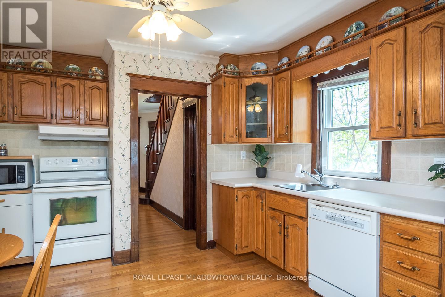 












90 THOMAS STREET

,
Milton,




Ontario
L9T2E2

