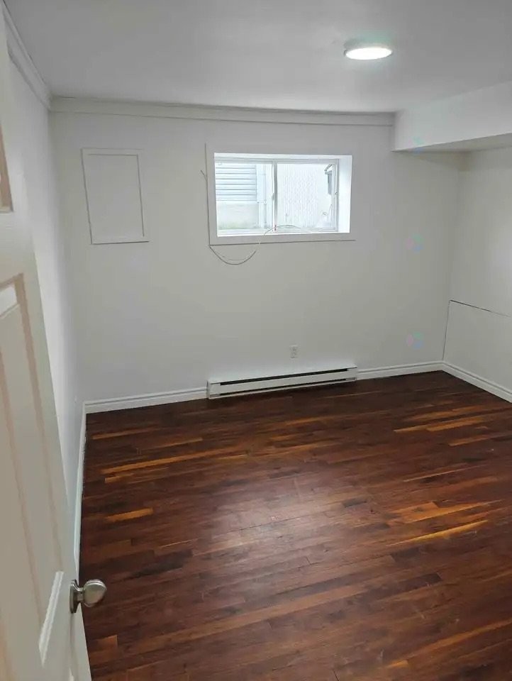 









1217


Rue Gardenville

,
Longueuil (Le Vieux-Longueuil),




QC
J4J3B8

