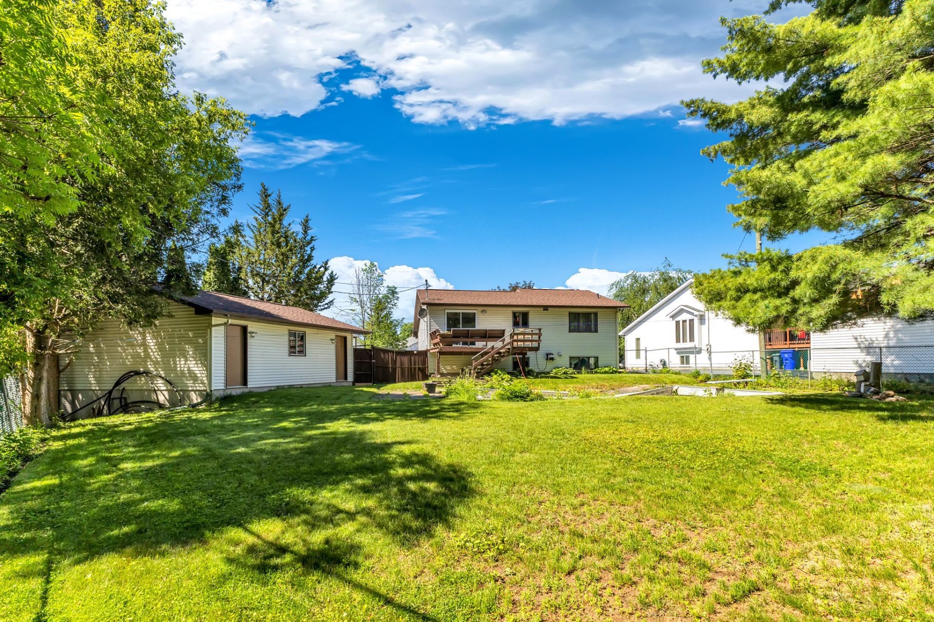 









297


Rue des Jacinthes

,
Gatineau (Gatineau),




QC
J8R1L9


