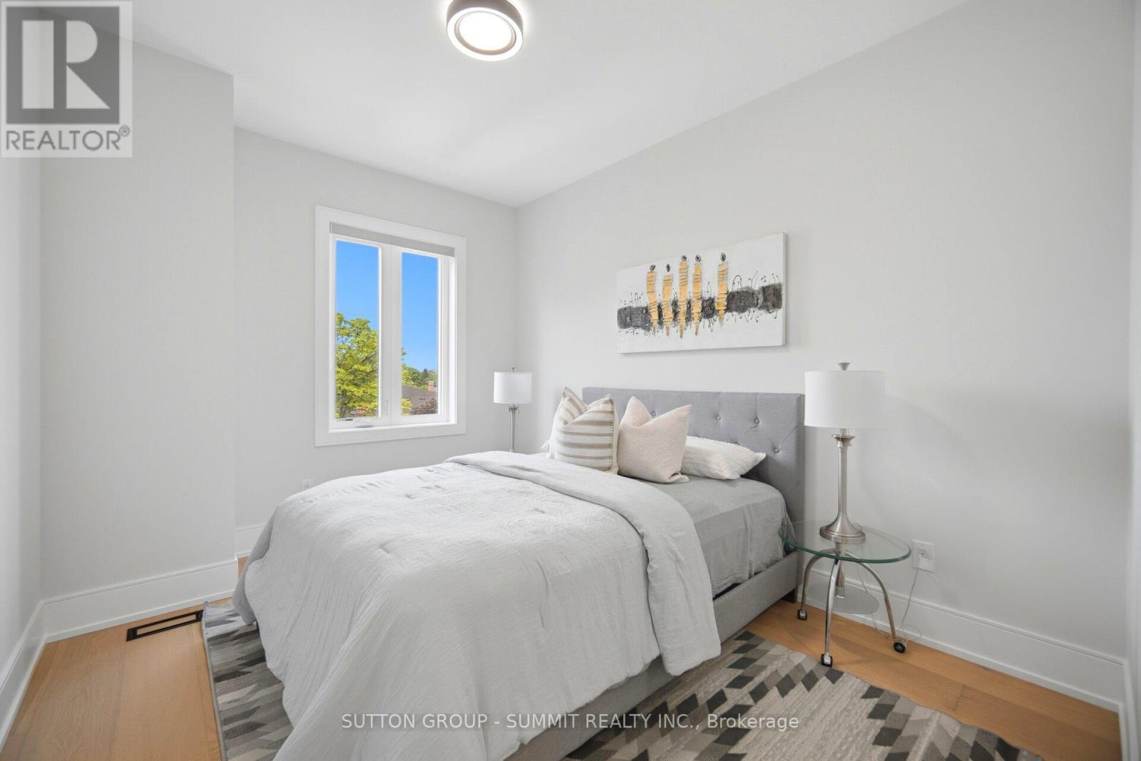 












1230 ALEXANDRA AVENUE

,
Mississauga,




Ontario
L5E2A5

