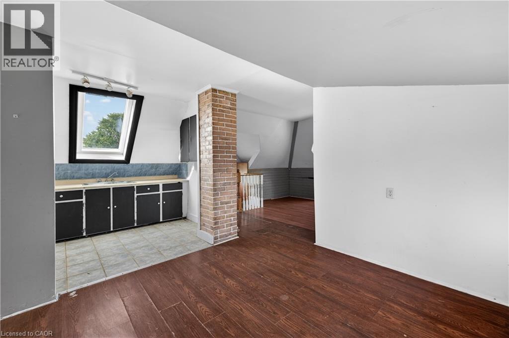 












26 ARTHUR Avenue

,
St. Thomas,




Ontario
N5P3L2

