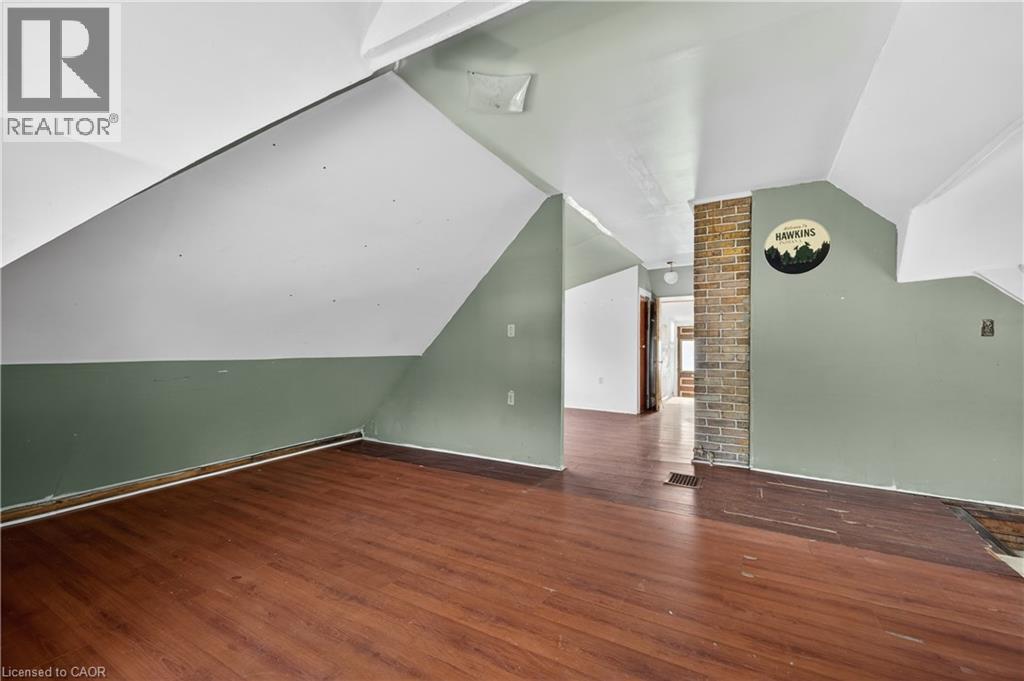 












26 ARTHUR Avenue

,
St. Thomas,




Ontario
N5P3L2

