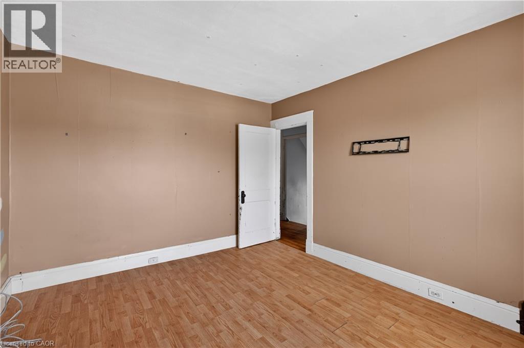 












26 ARTHUR Avenue

,
St. Thomas,




Ontario
N5P3L2

