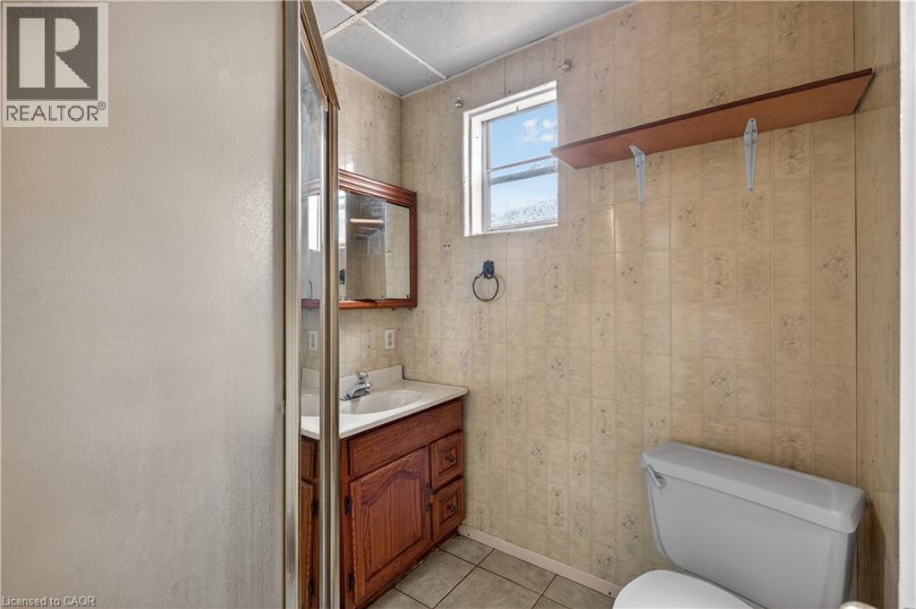 












26 ARTHUR Avenue

,
St. Thomas,




Ontario
N5P3L2

