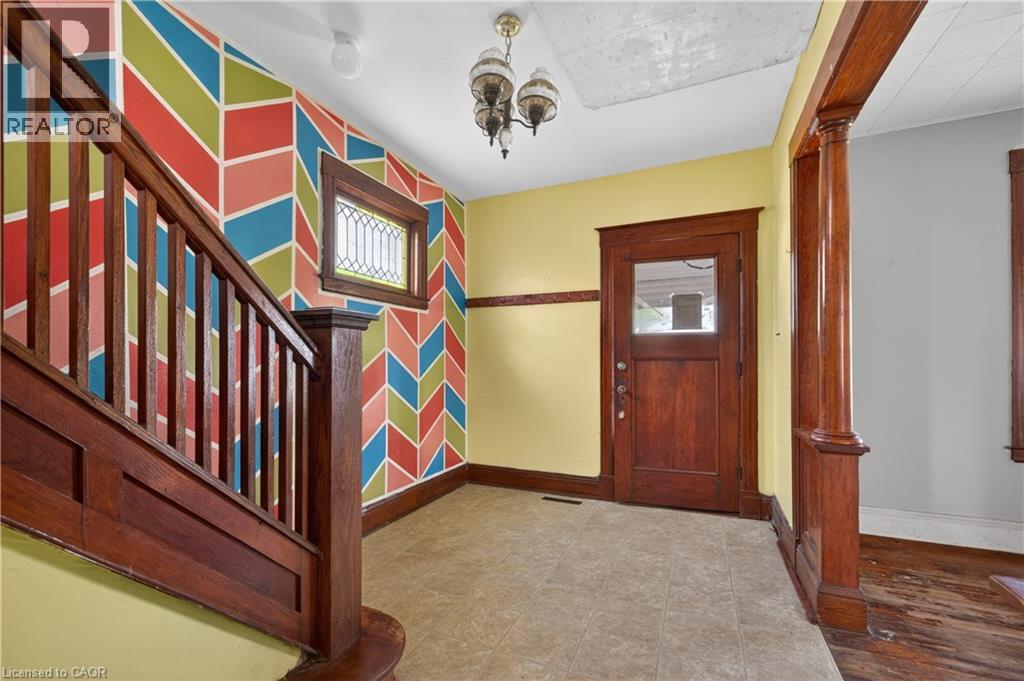 












26 ARTHUR Avenue

,
St. Thomas,




Ontario
N5P3L2

