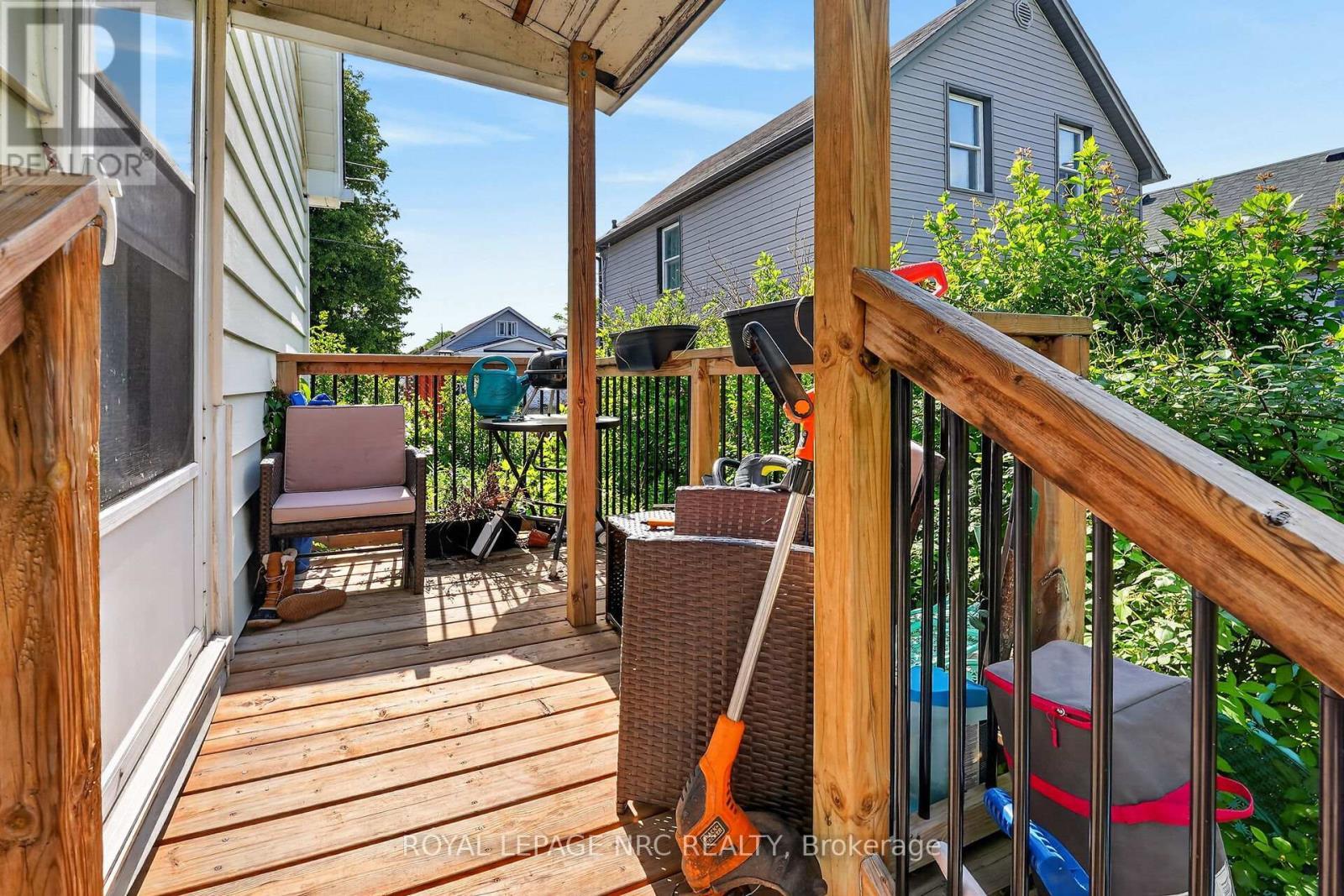 












146 CARLTON STREET

,
St. Catharines (Downtown),




Ontario
L2R1R7

