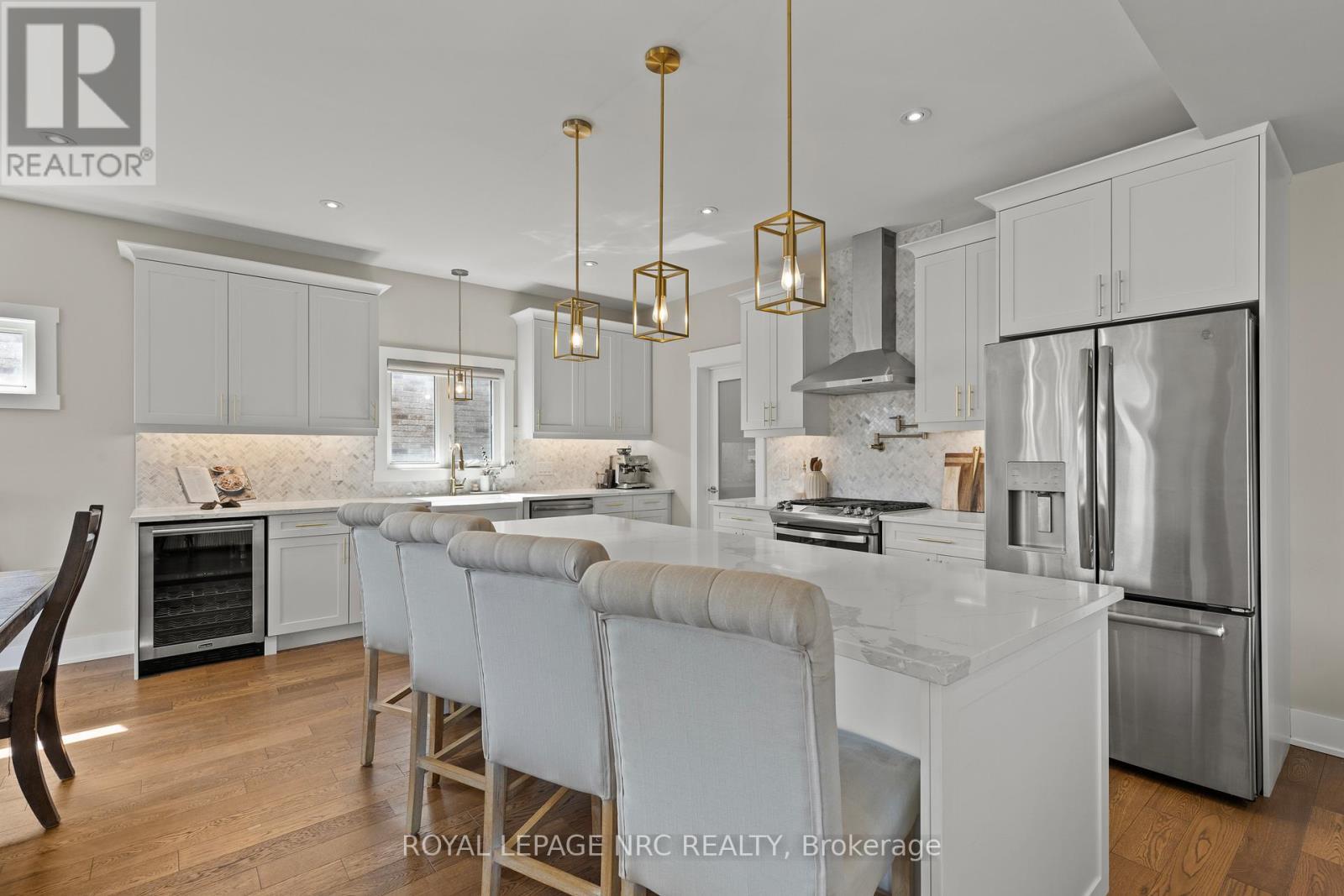 












271 MEMORIAL PARK DRIVE

,
Welland (Lincoln/Crowland),




Ontario
L3B0E3


