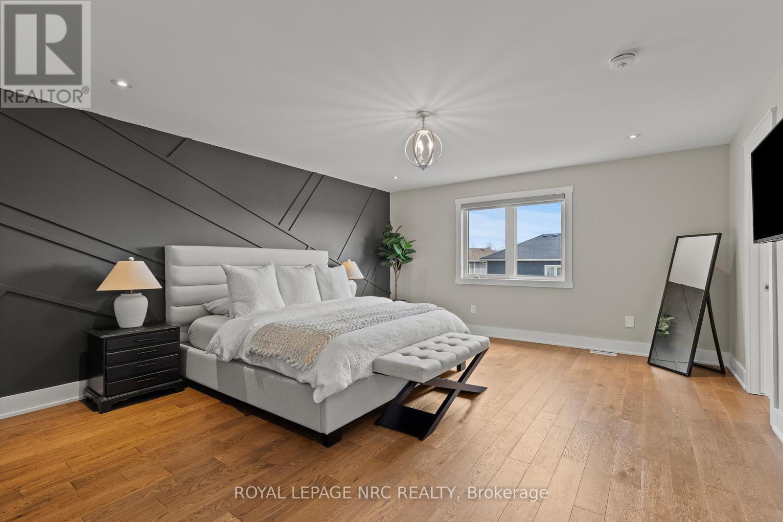 












271 MEMORIAL PARK DRIVE

,
Welland (Lincoln/Crowland),




Ontario
L3B0E3

