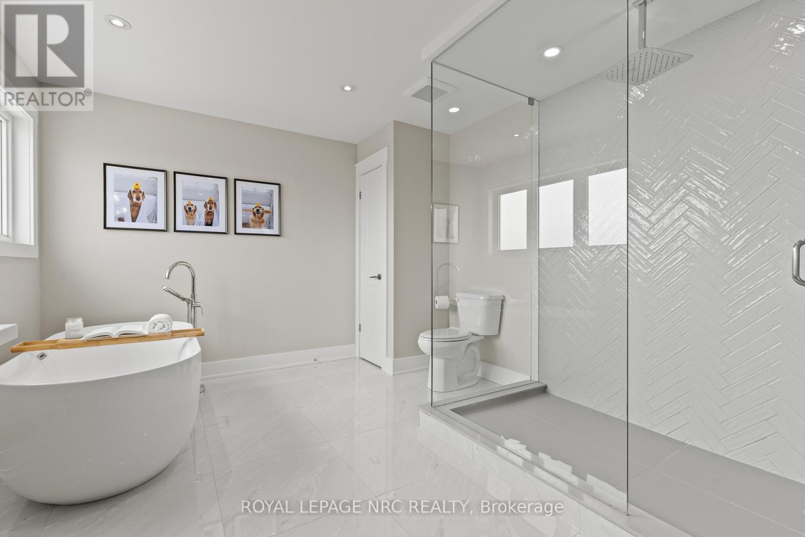 












271 MEMORIAL PARK DRIVE

,
Welland (Lincoln/Crowland),




Ontario
L3B0E3

