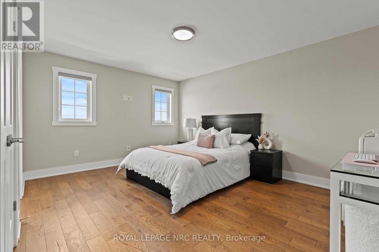 












271 MEMORIAL PARK DRIVE

,
Welland (Lincoln/Crowland),




Ontario
L3B0E3

